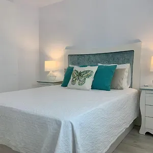 https://apartamento-alay-en-puerto-marina-vistas-playa.1costadelsol.com